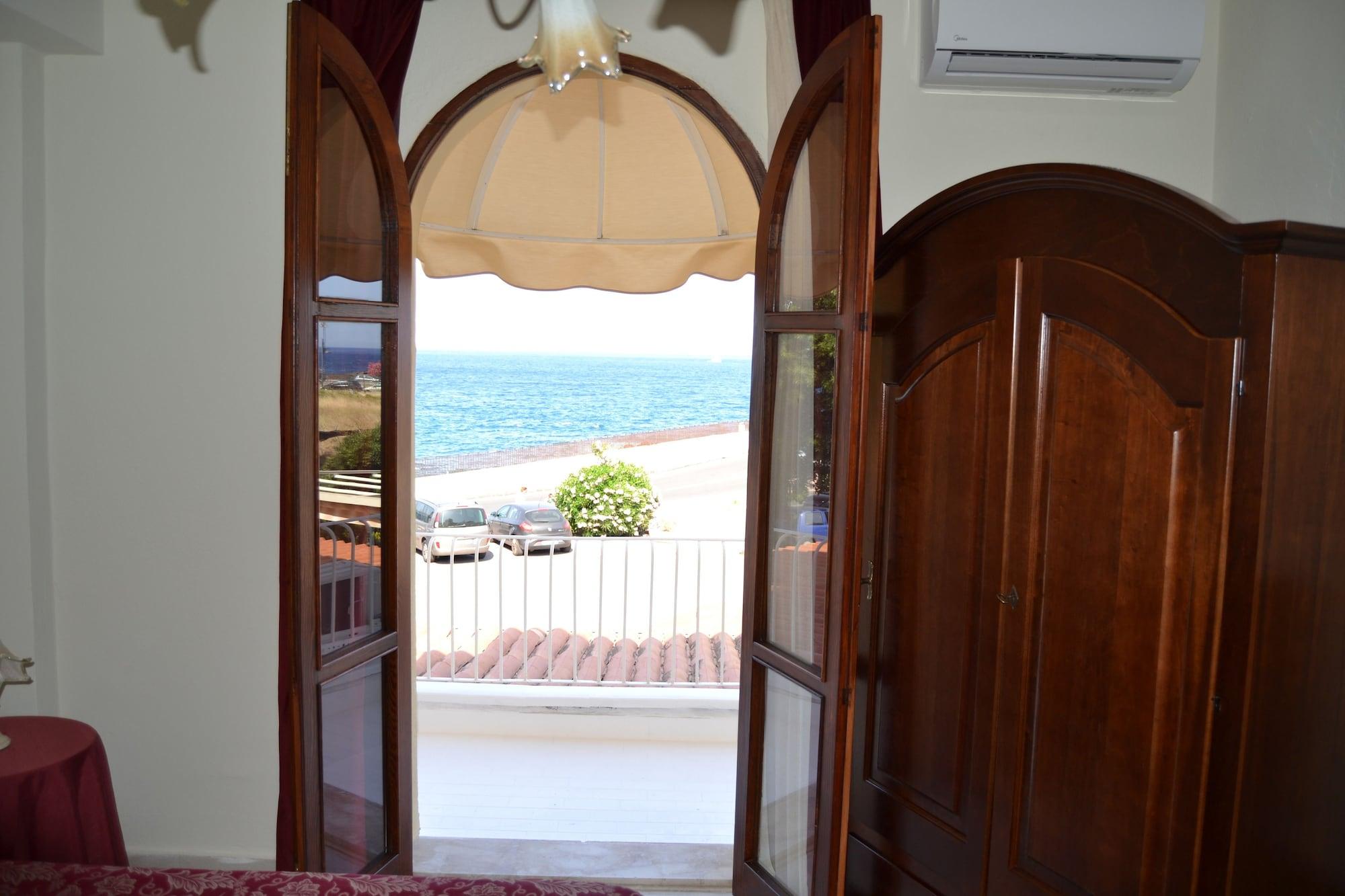Hotel Porto Azzurro 贾迪尼-纳克索斯 外观 照片