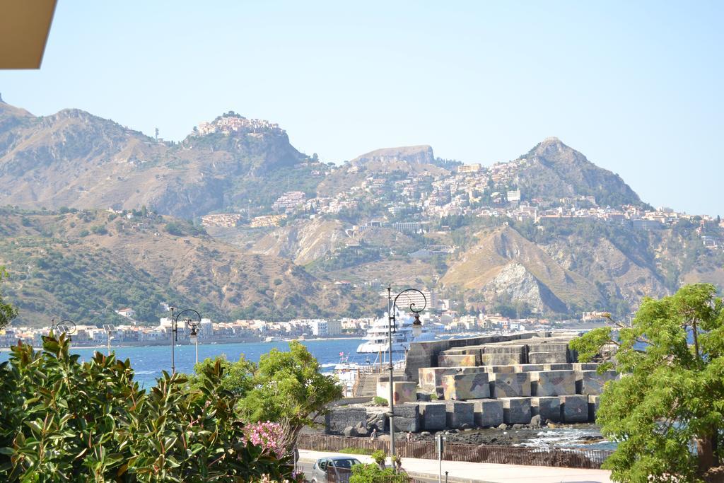 Hotel Porto Azzurro 贾迪尼-纳克索斯 外观 照片